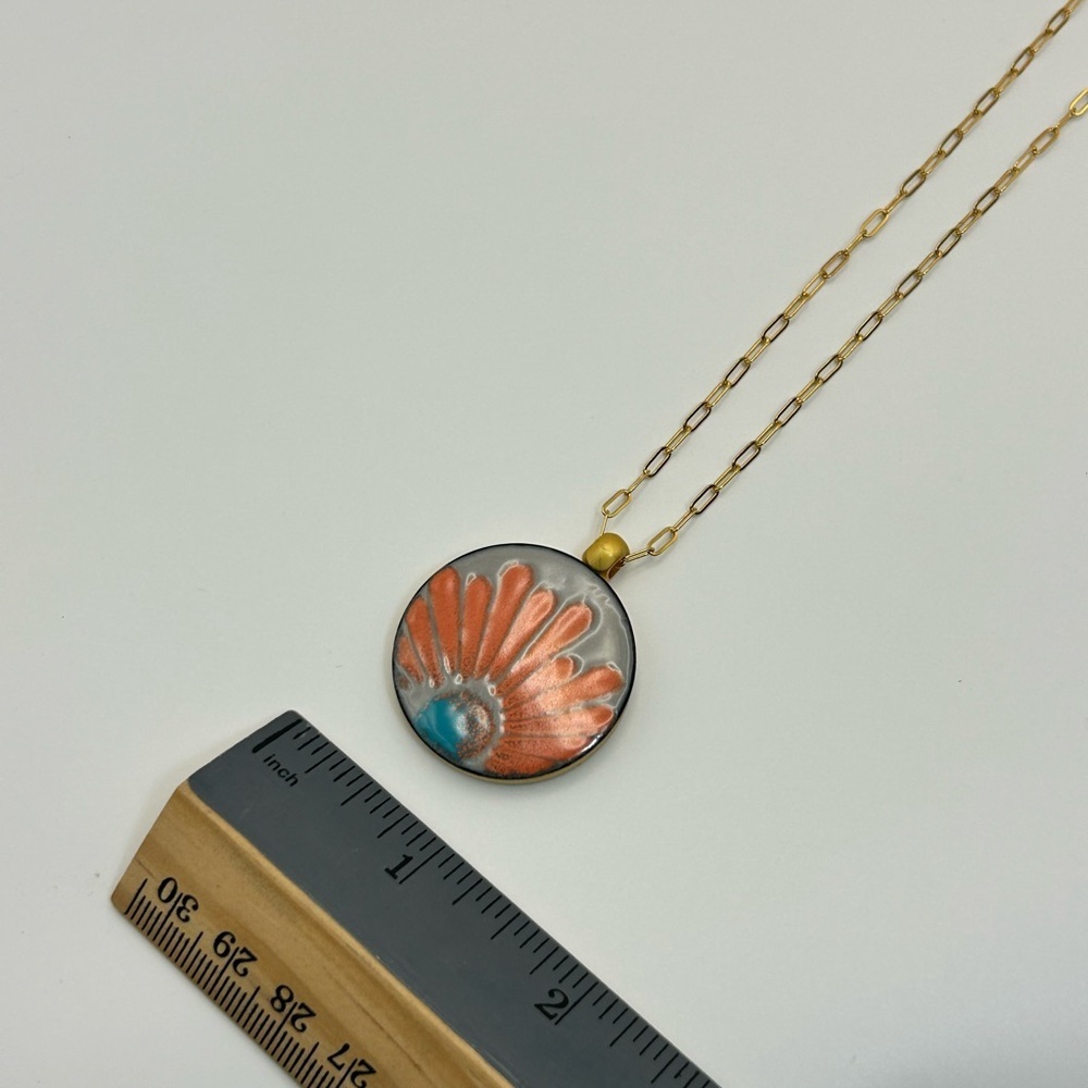 LeighElena Vibrant Orange Blue Magnetic Pendant Necklace Oval Link Gold-tone 18" - Picture 7 of 10